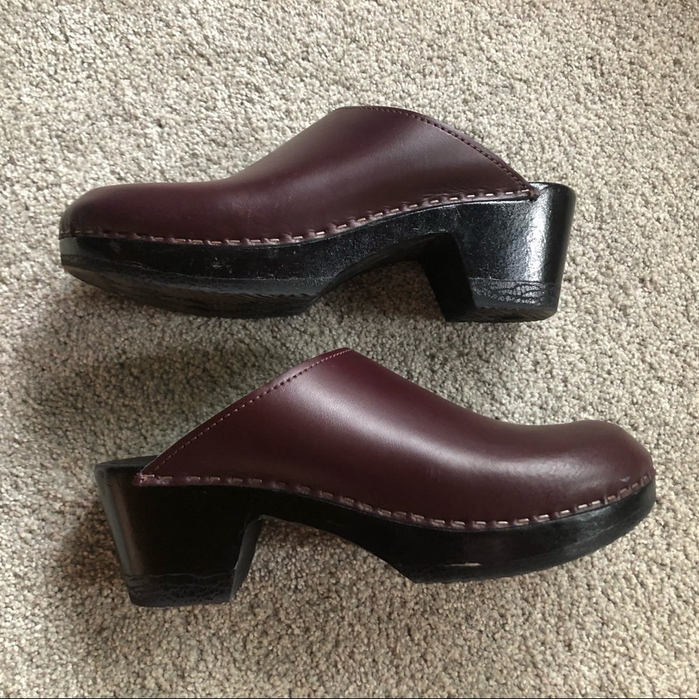 Sven Burgundy Leather Slip-On Clogs with Black Sole